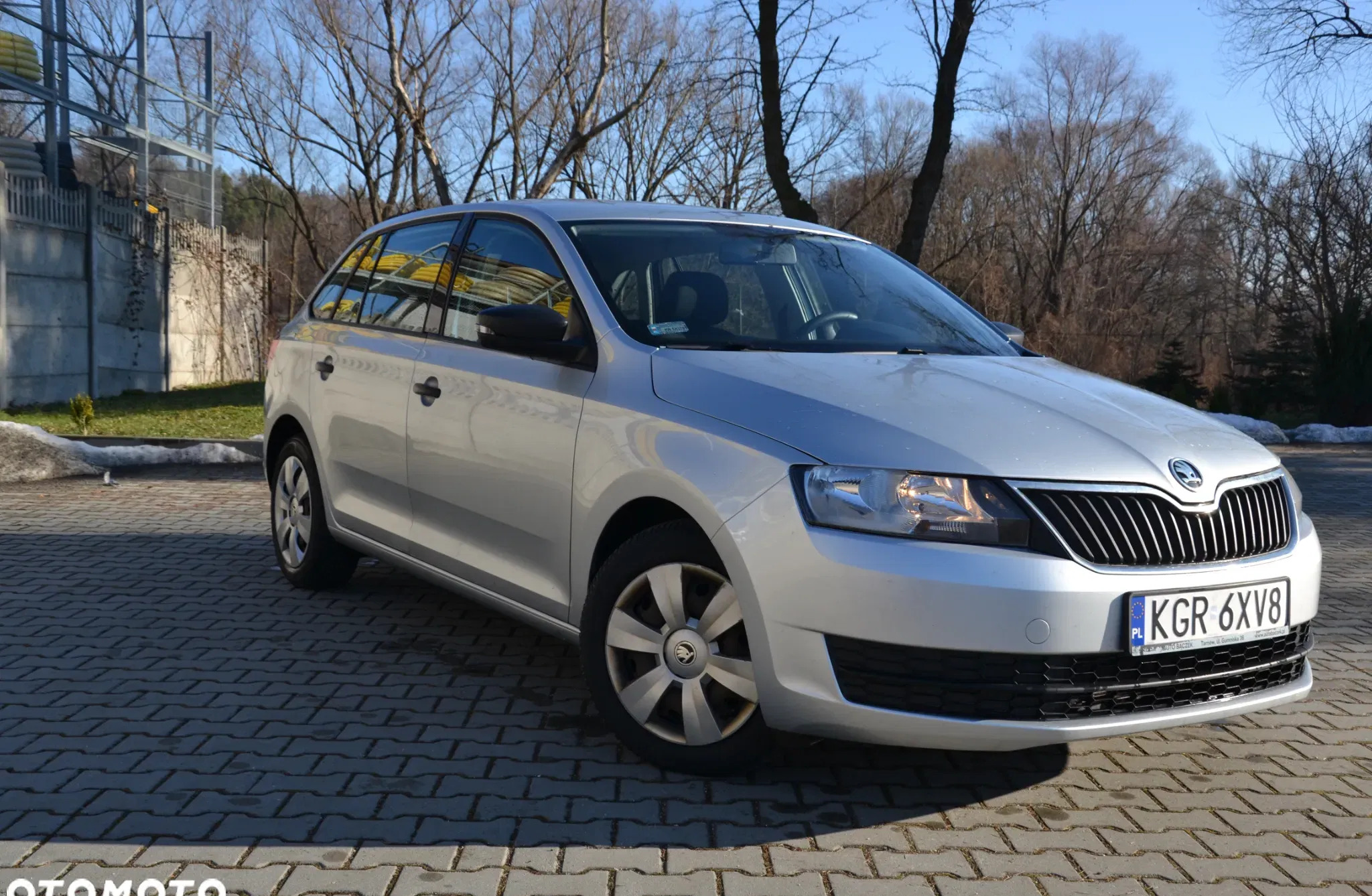 samochody osobowe Skoda RAPID cena 23900 przebieg: 183000, rok produkcji 2016 z Gorlice